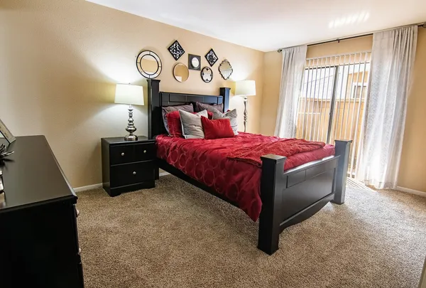 $1,229 | 15100 Golden Eagle Drive, Unit 702, Humble, TX 77396