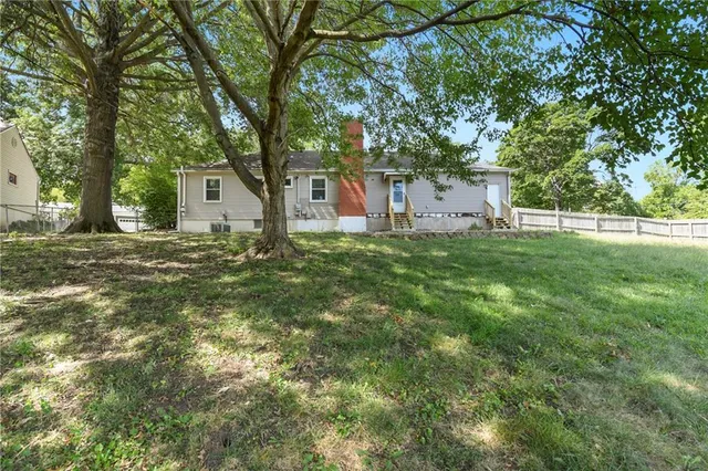 $299,900 | 9503 Grandview Drive, Overland Park, KS 66212