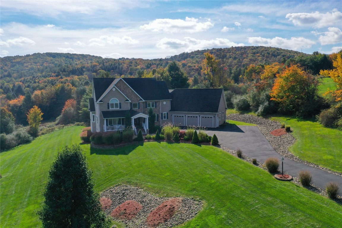 482 Castleman Road Vestal, NY 13850 - Photo 4 of 50 Gallery Image 4