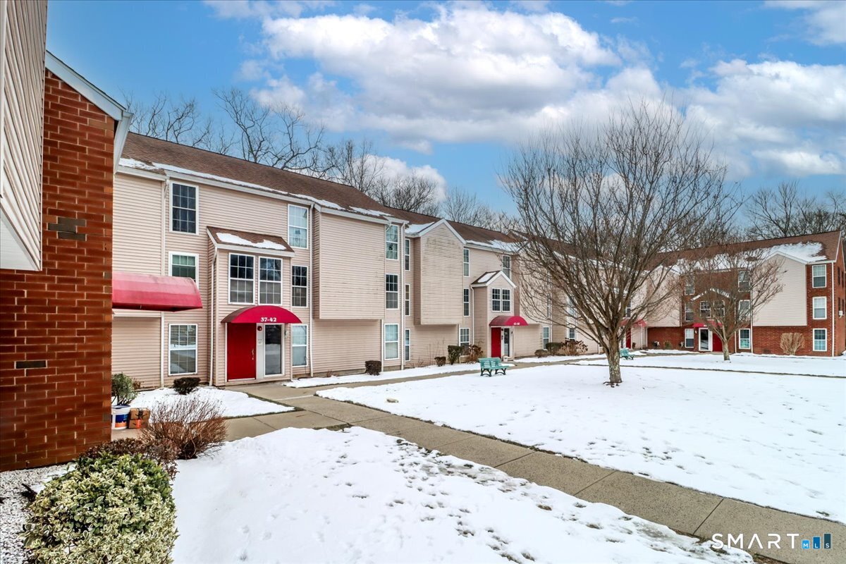 40 Heather Ridge Shelton, CT 06484 - Photo 1 of 28