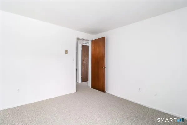 $265,000 | 40 Heather Ridge, Shelton, CT 06484