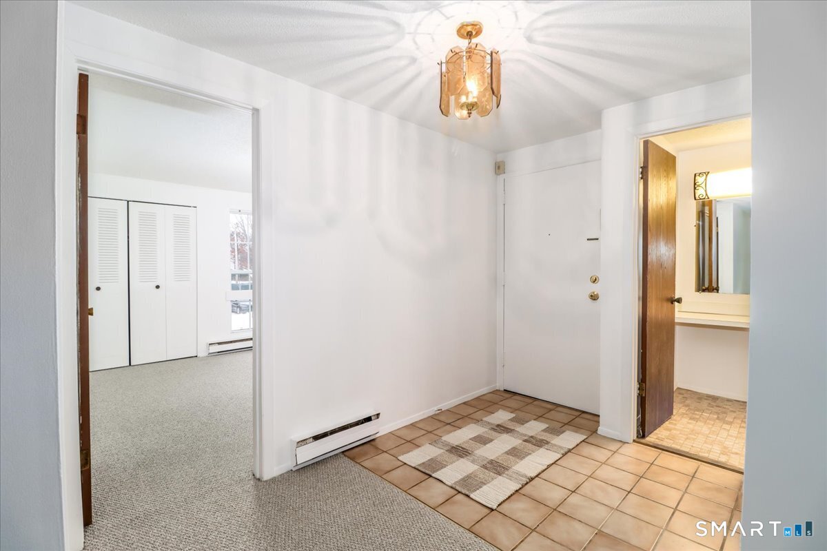 40 Heather Ridge Shelton, CT 06484 - Photo 5 of 28