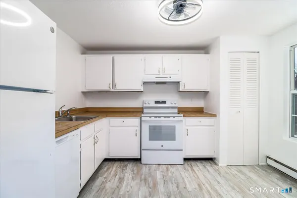 $265,000 | 40 Heather Ridge, Shelton, CT 06484