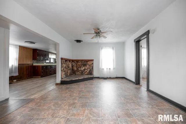 $79,900 | 307 5th Street, South Pekin, IL 61564