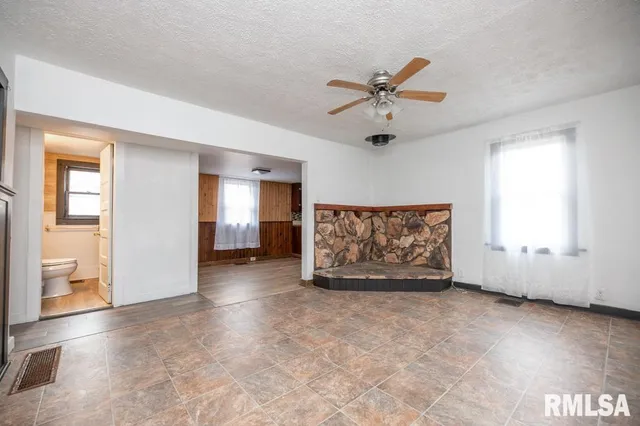 $79,900 | 307 5th Street, South Pekin, IL 61564