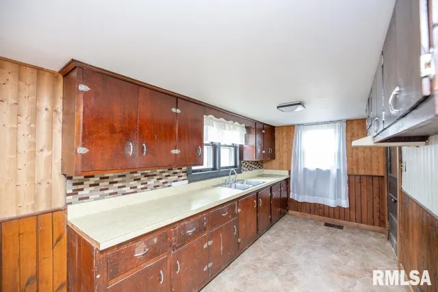 $79,900 | 307 5th Street, South Pekin, IL 61564