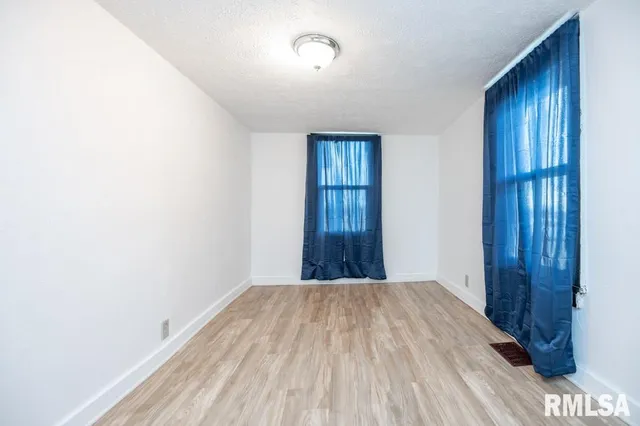 $79,900 | 307 5th Street, South Pekin, IL 61564