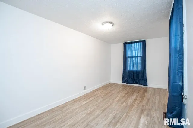 $79,900 | 307 5th Street, South Pekin, IL 61564