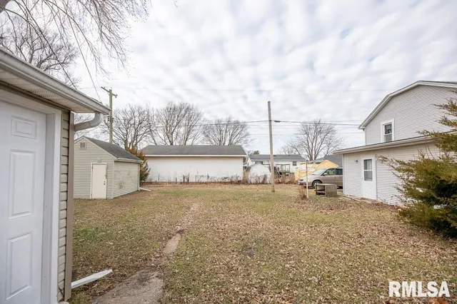 $79,900 | 307 5th Street, South Pekin, IL 61564