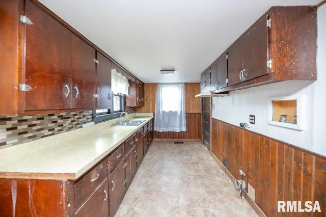 $79,900 | 307 5th Street, South Pekin, IL 61564