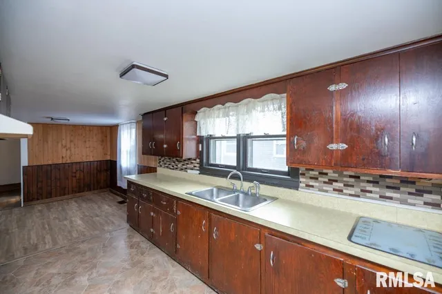 $79,900 | 307 5th Street, South Pekin, IL 61564