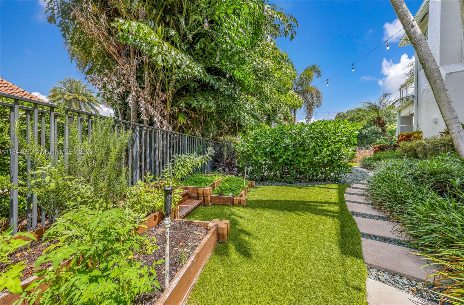 3272 Muirfield Weston, FL 33332 - Photo 16 of 90