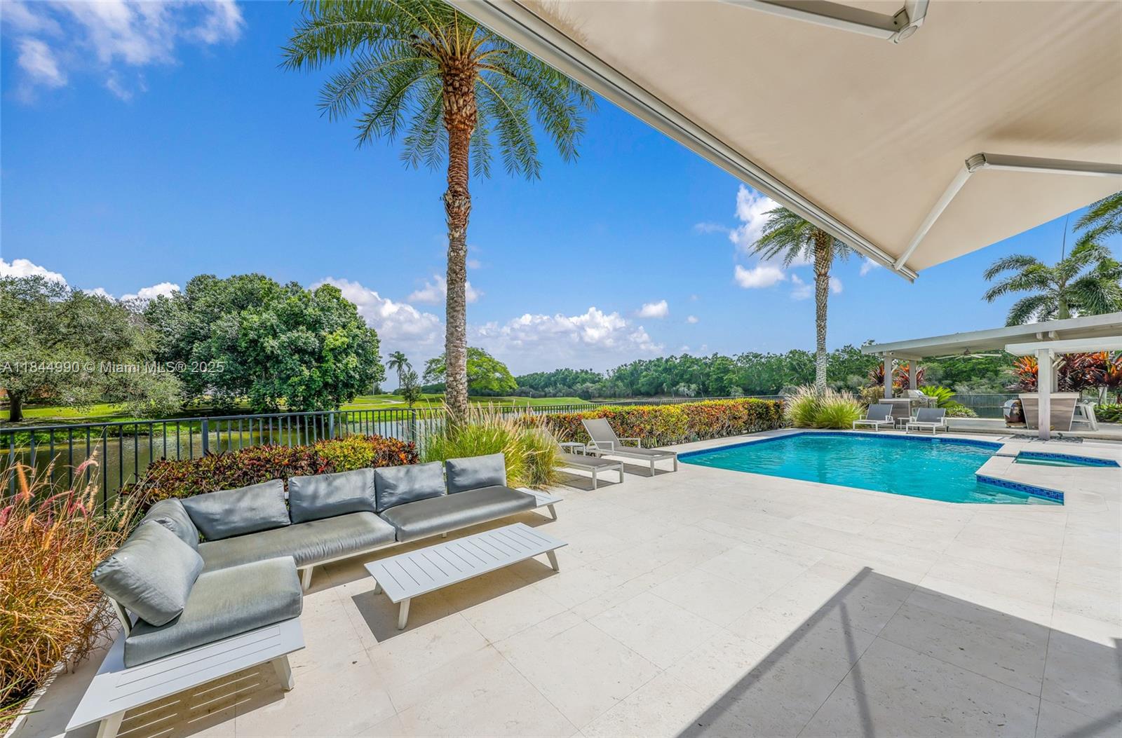 3272 Muirfield Weston, FL 33332 - Photo 10 of 90