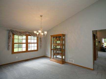 4076 Alward Road Southwest Pataskala, OH 43062 - Photo 6 of 25 Gallery Image 6