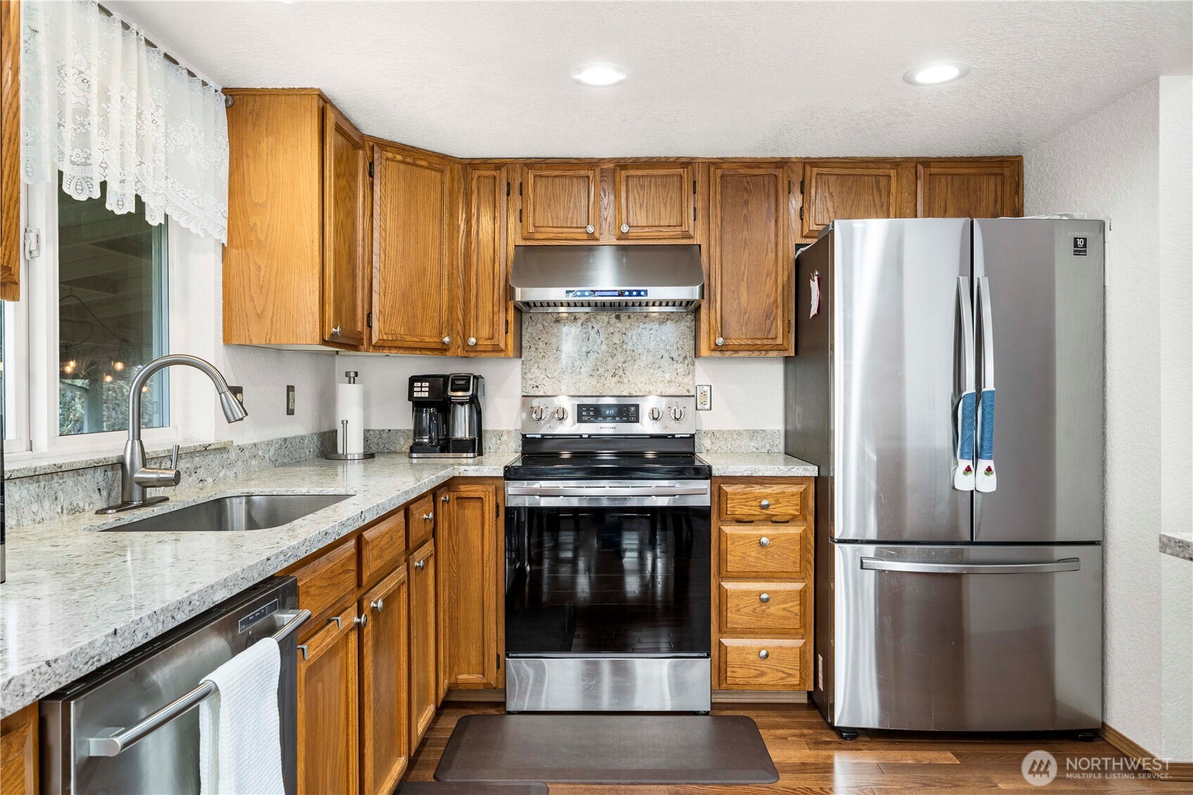 9431 Summerfield Loop Southeast Olympia, WA 98513 - Photo 7 of 40