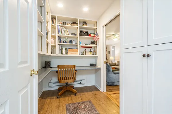 $499,900 | 30 Nettlecreek Road, Perinton, NY 14450