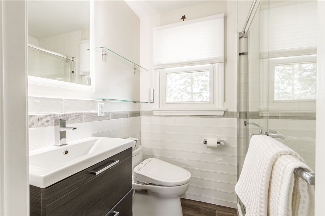 30 Nettlecreek Road Perinton, NY 14450 - Photo 24 of 36 Primary full bath