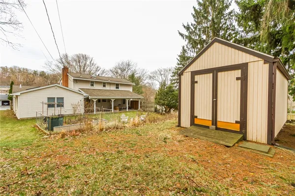 $499,900 | 30 Nettlecreek Road, Perinton, NY 14450