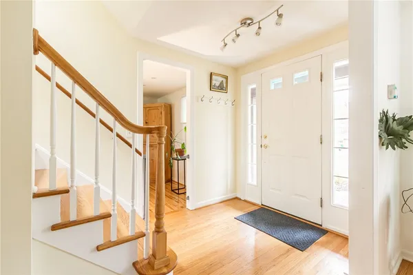 $499,900 | 30 Nettlecreek Road, Perinton, NY 14450