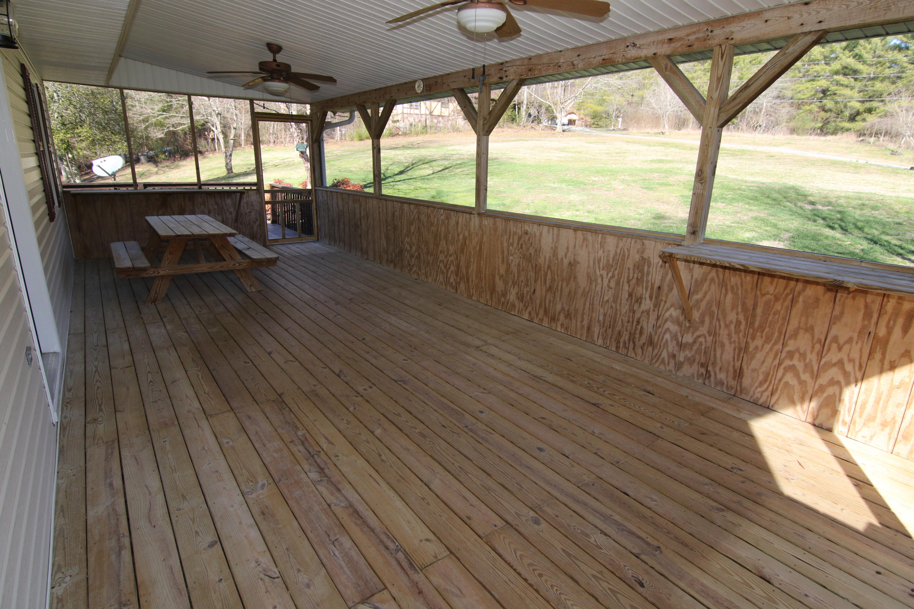 213 Green Road Knoxville, TN 37920 - Photo 12 of 33 Screened Porch B