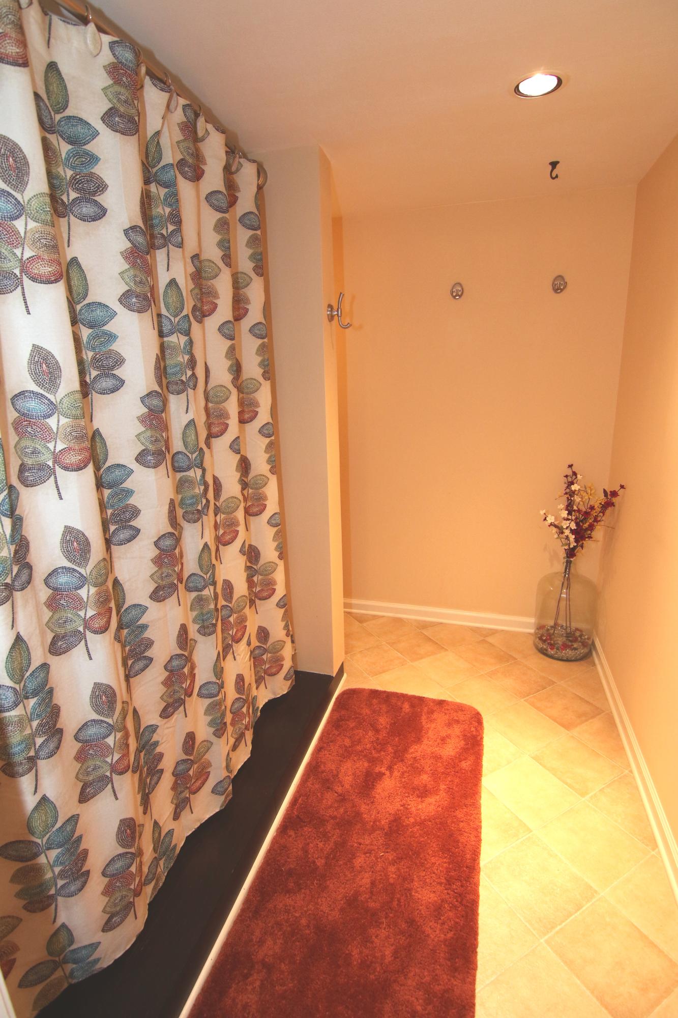 213 Green Road Knoxville, TN 37920 - Photo 20 of 33 Down Bath B