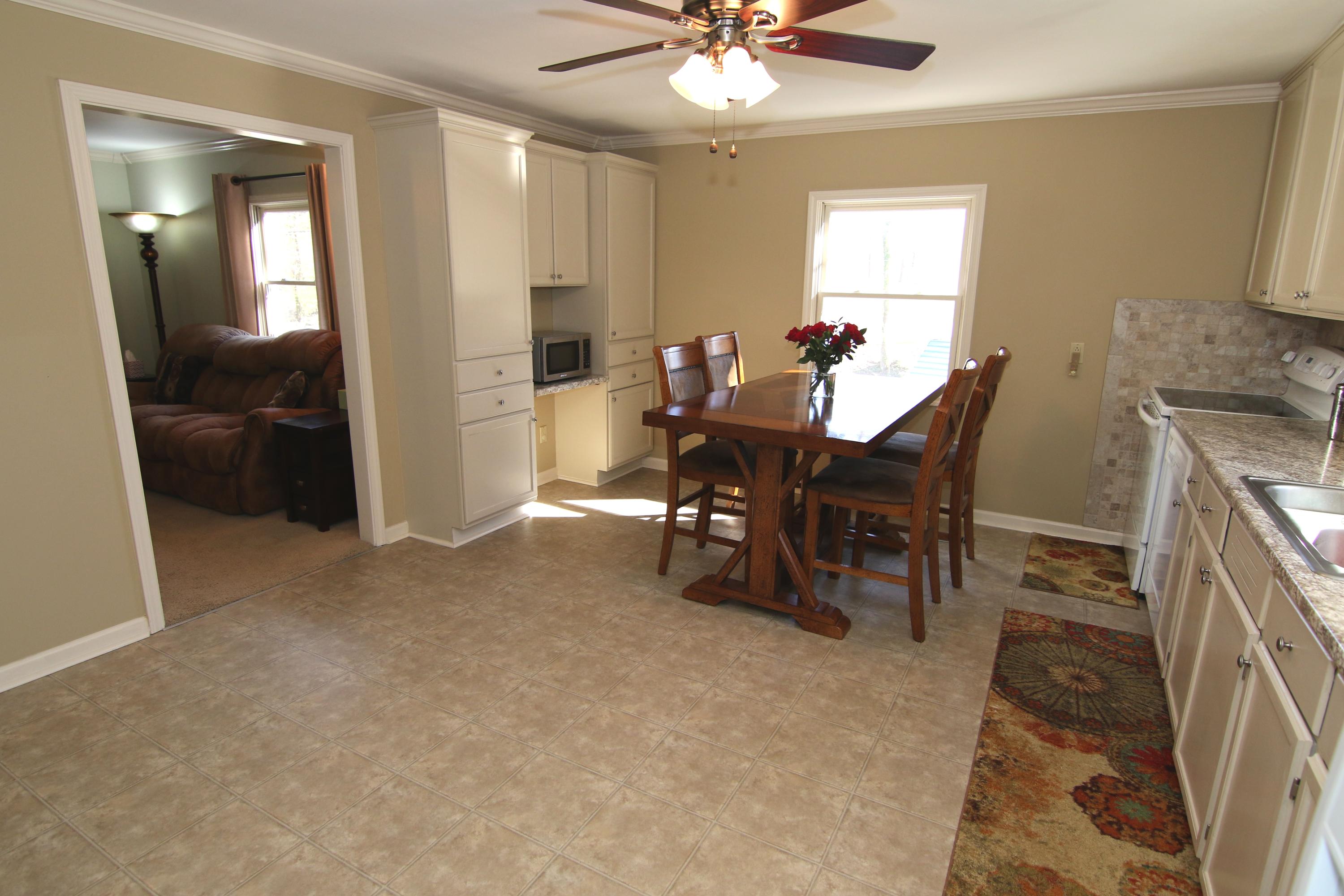 213 Green Road Knoxville, TN 37920 - Photo 28 of 33 Kitchen C