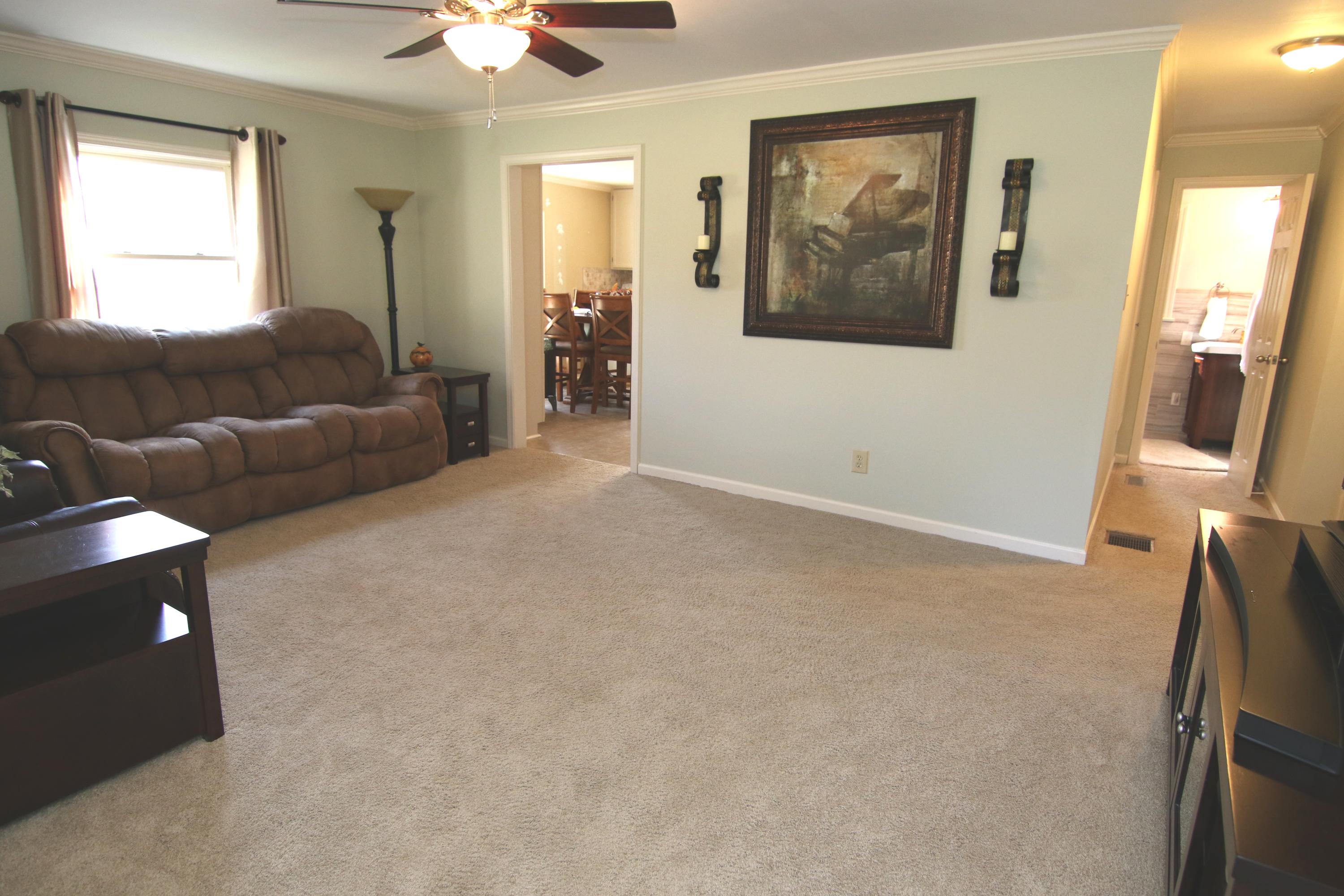 213 Green Road Knoxville, TN 37920 - Photo 32 of 33 Living F
