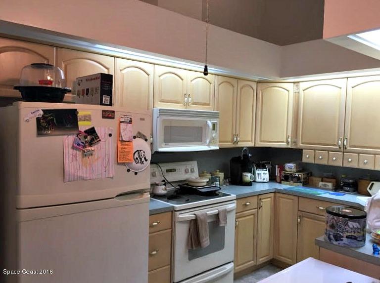 357 Myrtlewood Road Melbourne, FL 32940 - Photo 4 of 17 Epler kitchen 1