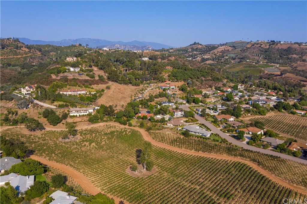 2915 Lakemont Drive Fallbrook, CA 92028 - Photo 52 of 56 a view of city and mountain