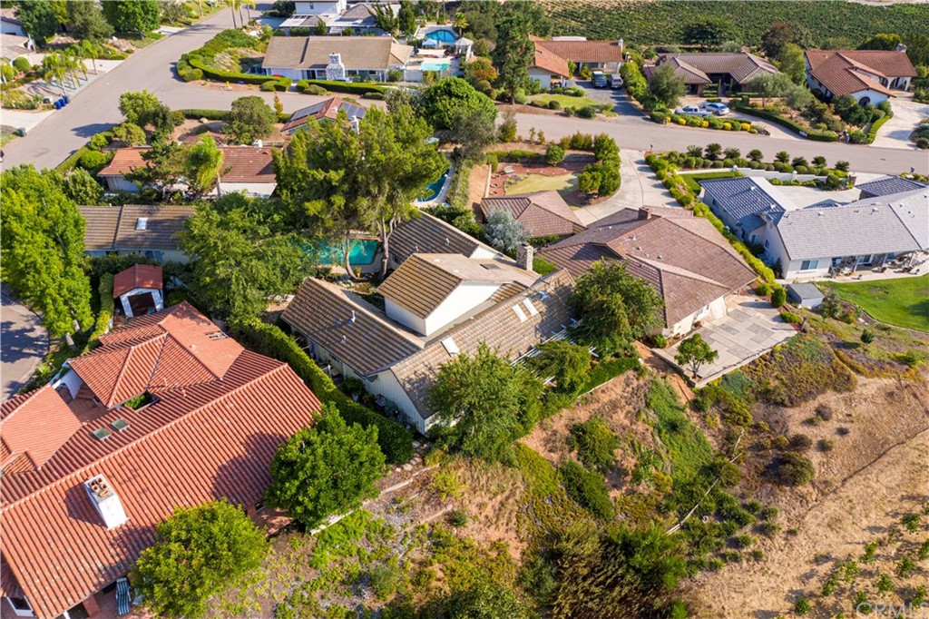 2915 Lakemont Drive Fallbrook, CA 92028 - Photo 54 of 56 an aerial view of residential houses with outdoor space