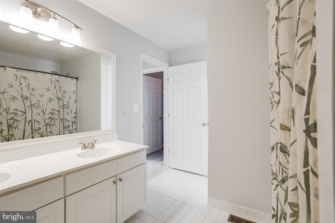 12093 Trumbull Way, Unit 20931 Reston, VA 20190 - Photo 25 of 32 Gallery Image 25