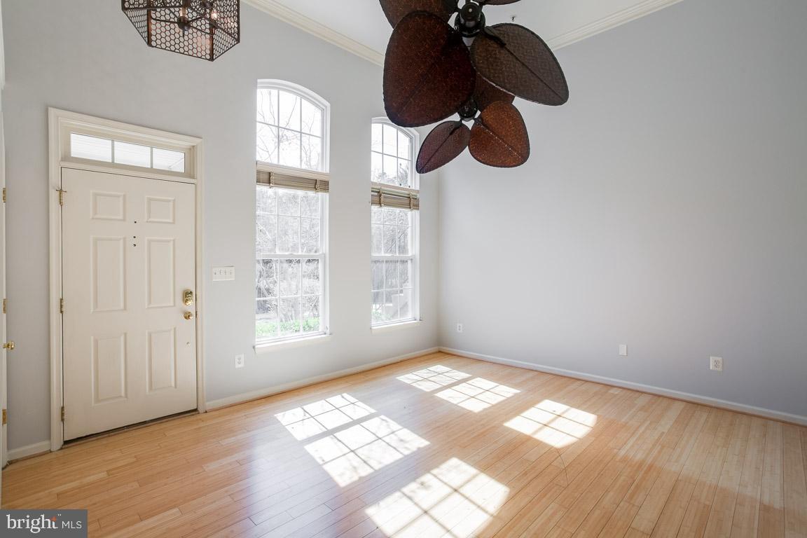12093 Trumbull Way, Unit 20931 Reston, VA 20190 - Photo 9 of 32 Gallery Image 9