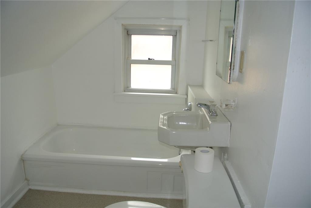 356 Colfax Street Springdale, PA 15144 - Photo 12 of 21 Gallery Image 12