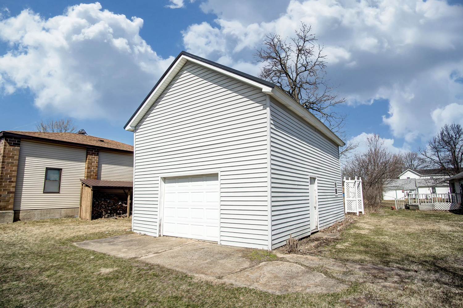 410 4th Street Howe, IN 46746 - Photo 5 of 26 Gallery Image 5