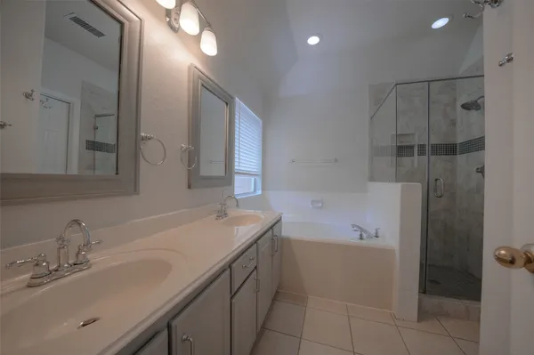 $2,400 | 23 Endor Forest Place, The Woodlands, TX 77382