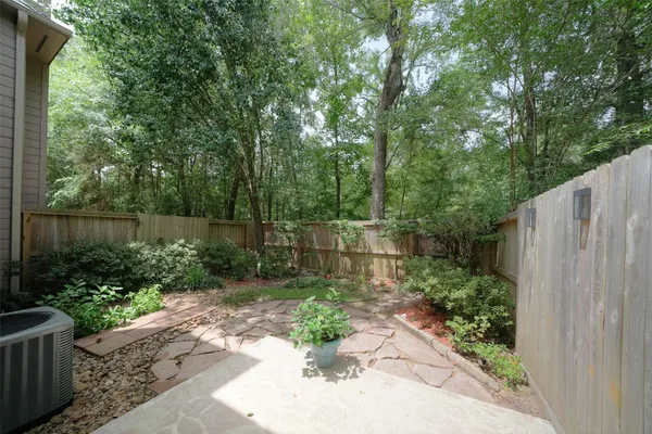 $2,400 | 23 Endor Forest Place, The Woodlands, TX 77382
