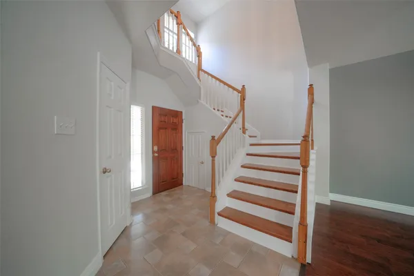 $2,400 | 23 Endor Forest Place, The Woodlands, TX 77382