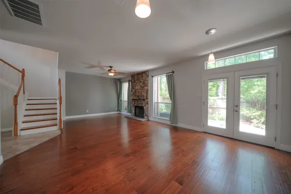 $2,400 | 23 Endor Forest Place, The Woodlands, TX 77382