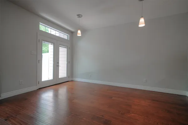 $2,400 | 23 Endor Forest Place, The Woodlands, TX 77382