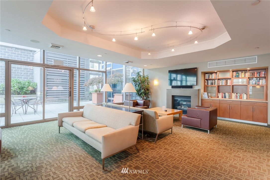 2033 2nd Avenue, Unit 2004 Seattle, WA 98121 - Photo 19 of 24