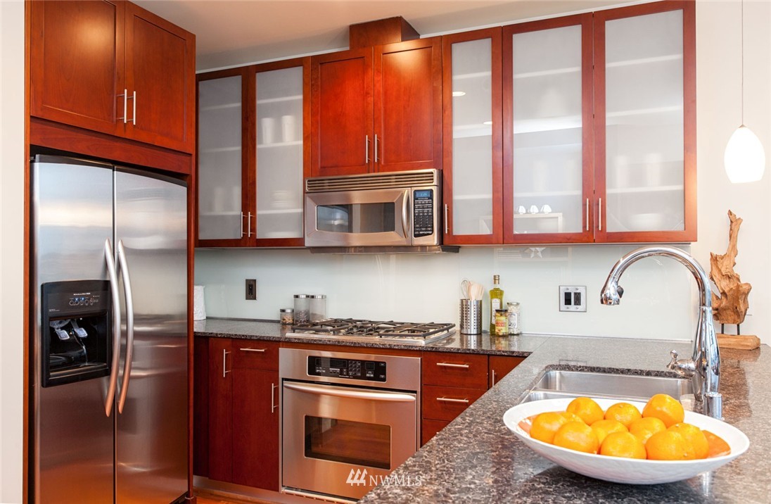 2033 2nd Avenue, Unit 2004 Seattle, WA 98121 - Photo 6 of 24