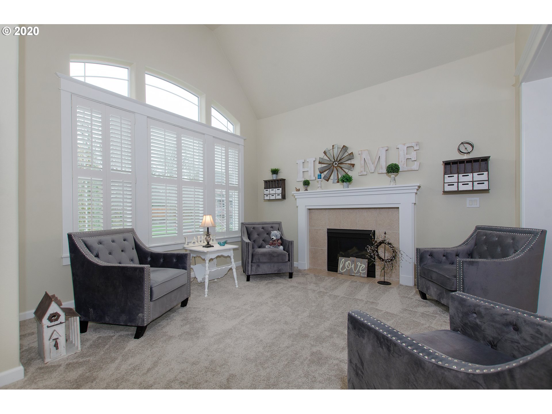 2700 Northeast 161st Street Ridgefield, WA 98642 - Photo 5 of 32 Living Room