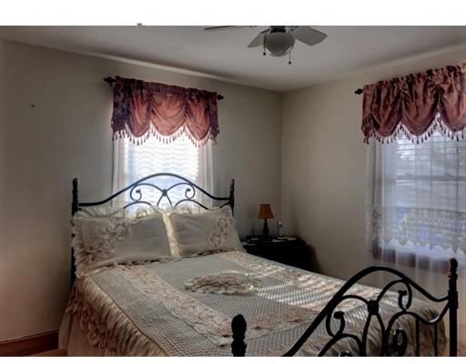 108 Lyons Street Springfield, MA 01151 - Photo 14 of 27