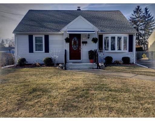 108 Lyons Street Springfield, MA 01151 - Photo 2 of 27