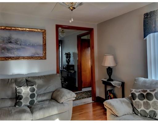 108 Lyons Street Springfield, MA 01151 - Photo 6 of 27