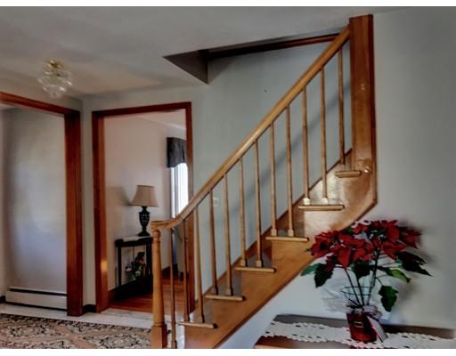 108 Lyons Street Springfield, MA 01151 - Photo 7 of 27