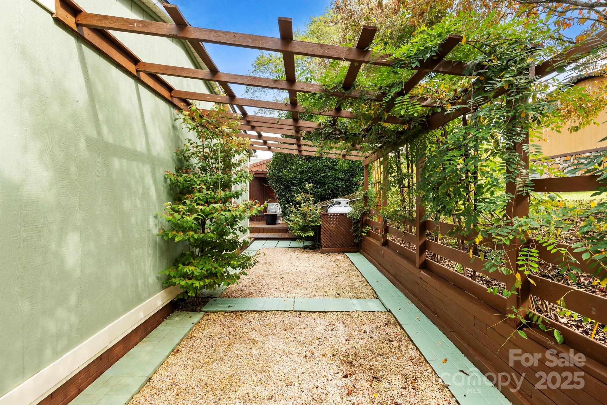 12 Timbers Edge Lane Fairview, NC 28730 - Photo 4 of 35