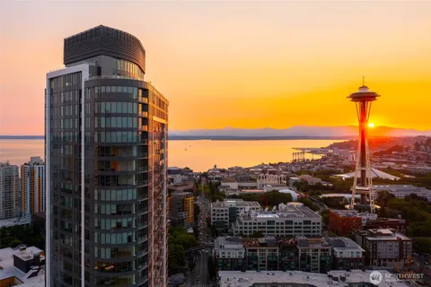 $780,000 | 2510 6th Avenue, Unit 2504, Seattle, WA 98121
