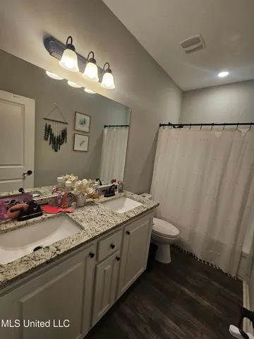 $284,000 | 15 South Town Lane, Purvis, MS 39475