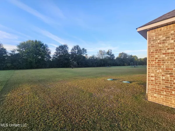 $284,000 | 15 South Town Lane, Purvis, MS 39475
